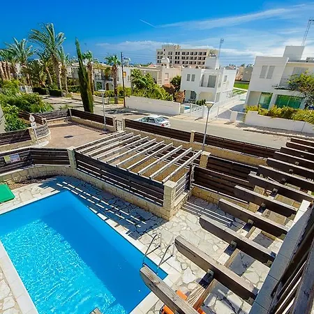 Rent Private Villa 010