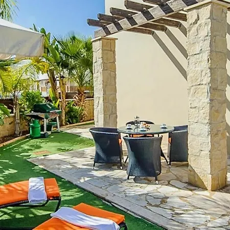 Rent Private Villa 010