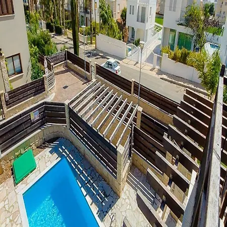 Villa Rent Private Villa 010